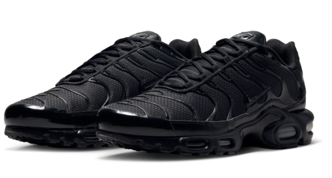 Nike Air Max Plus 'Triple Black' Sneakers – 604133-050